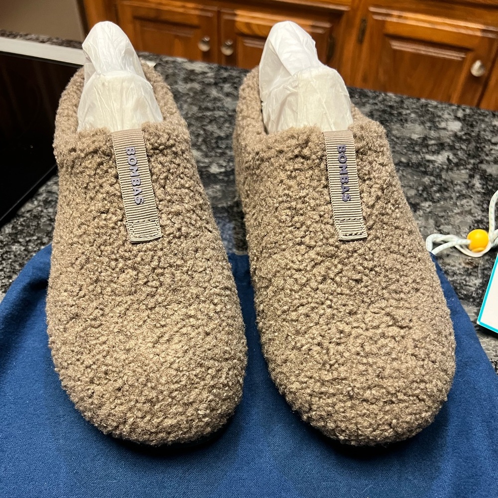 Bombas Slipper Slides size 9